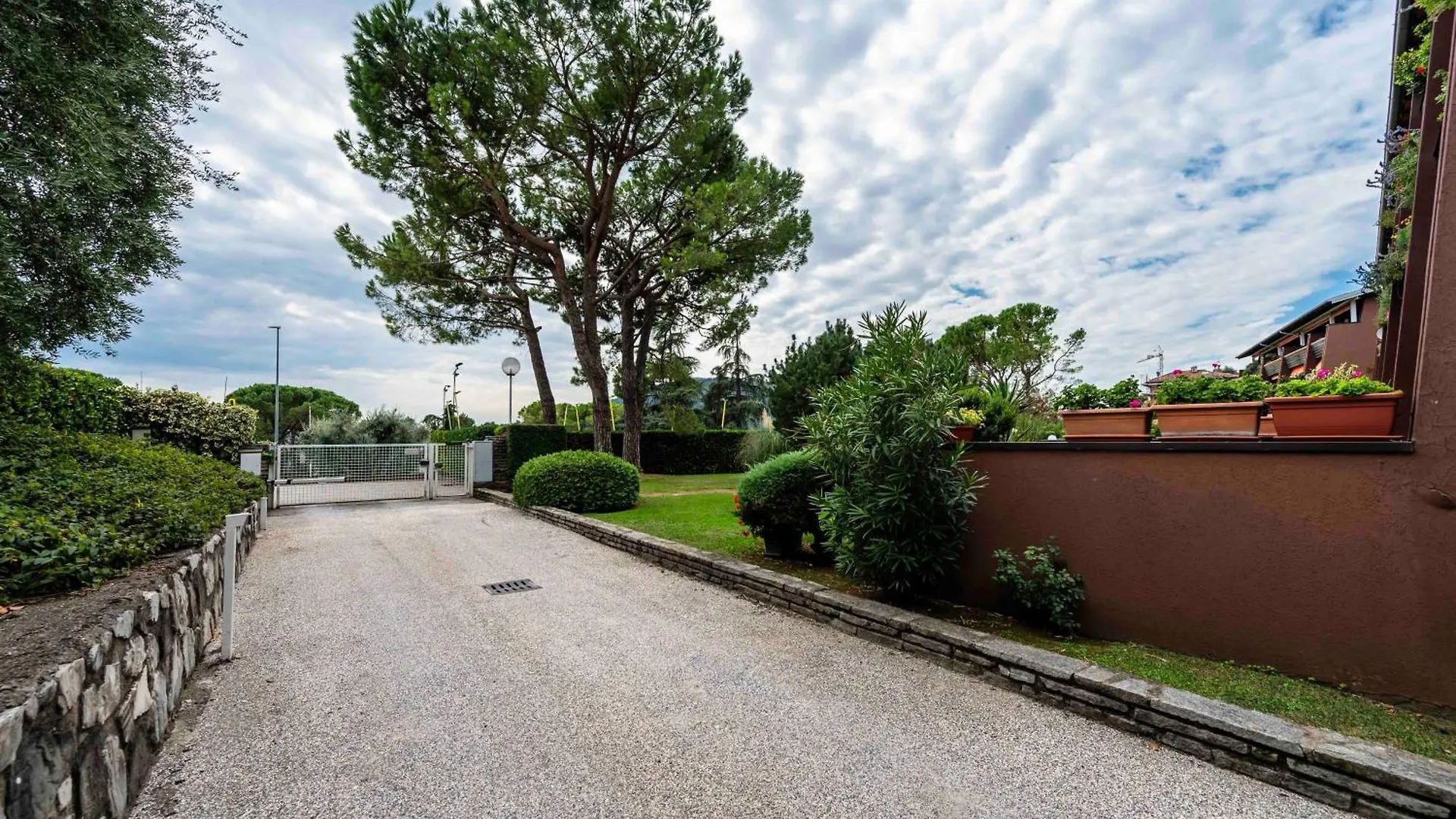 Apartment Love Italy Homes - Lake View Studio Predore