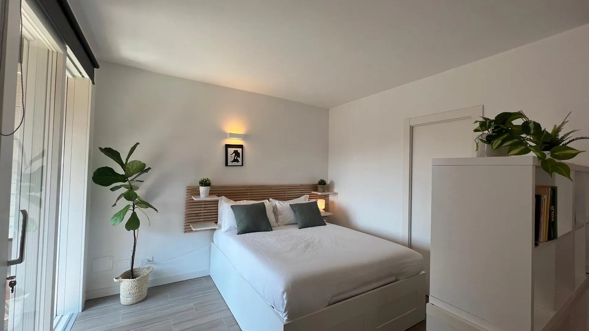 Love Italy Homes - Lake View Studio Predore 0*,  Italy